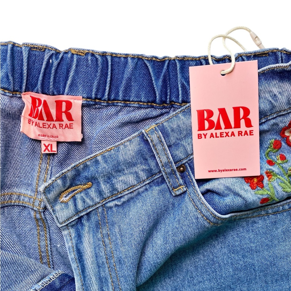 Bar by Alexa Rae Wildflower Floral Embroidered Jeans NWT - Picture 6 of 16